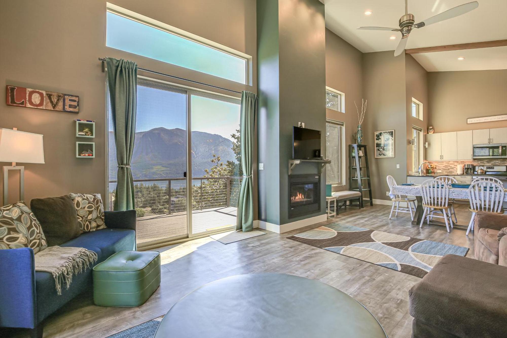 Gorge Retreat - Modern Carson Home With Mtn Views! Buitenkant foto